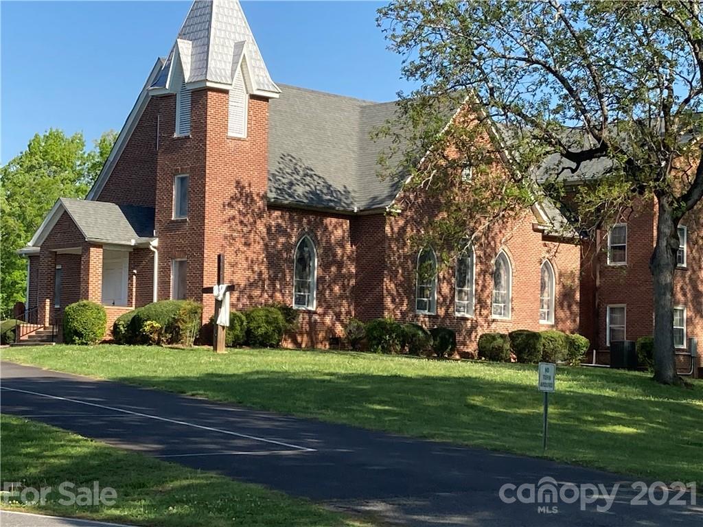 6155 Hopewell Road Hickory Grove, SC 29717 - Photo 14 of 15 a front view of a house with a yard