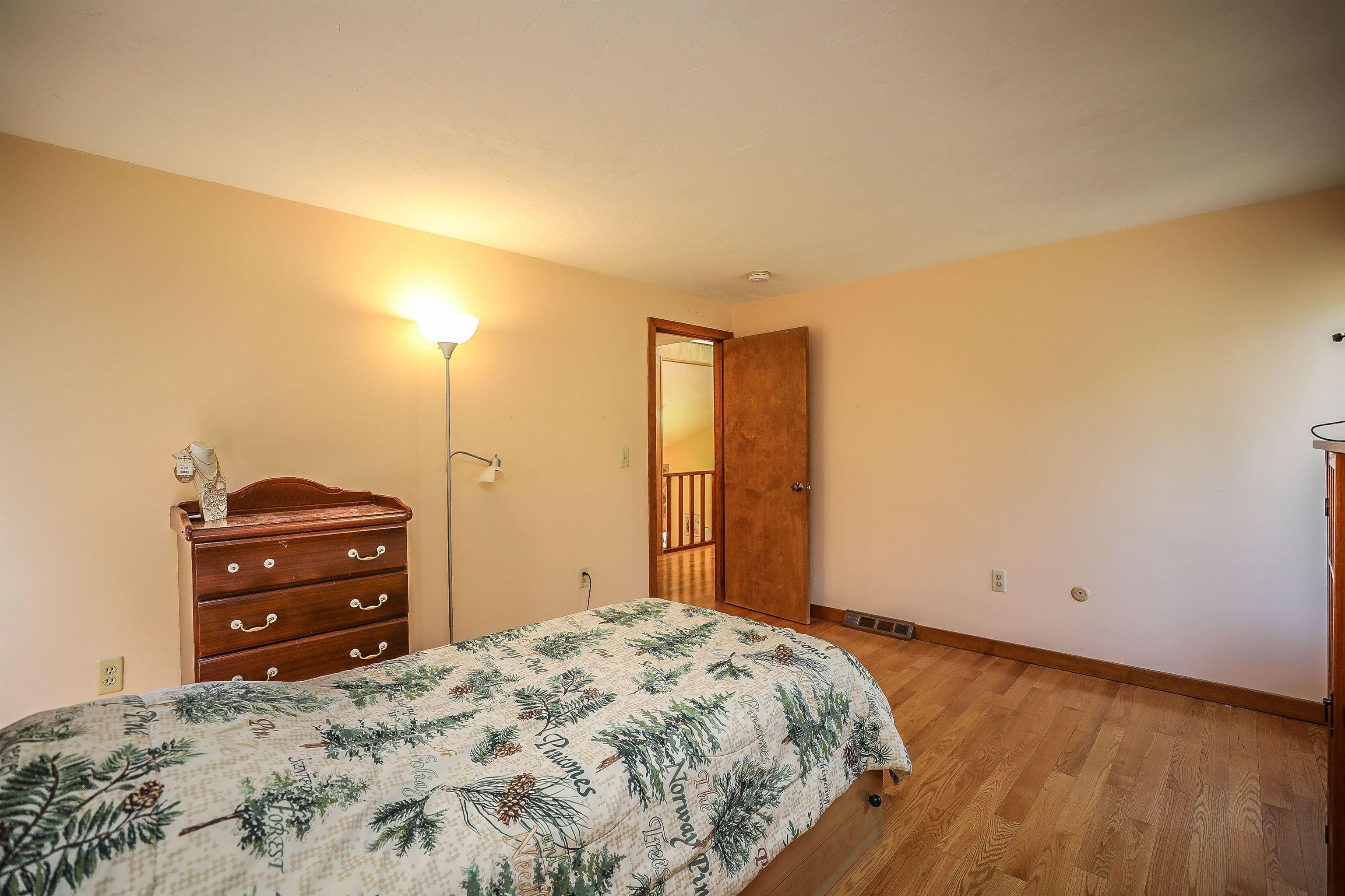 2 Springvale Drive Hollis, NH 03049 - Photo 16 of 38