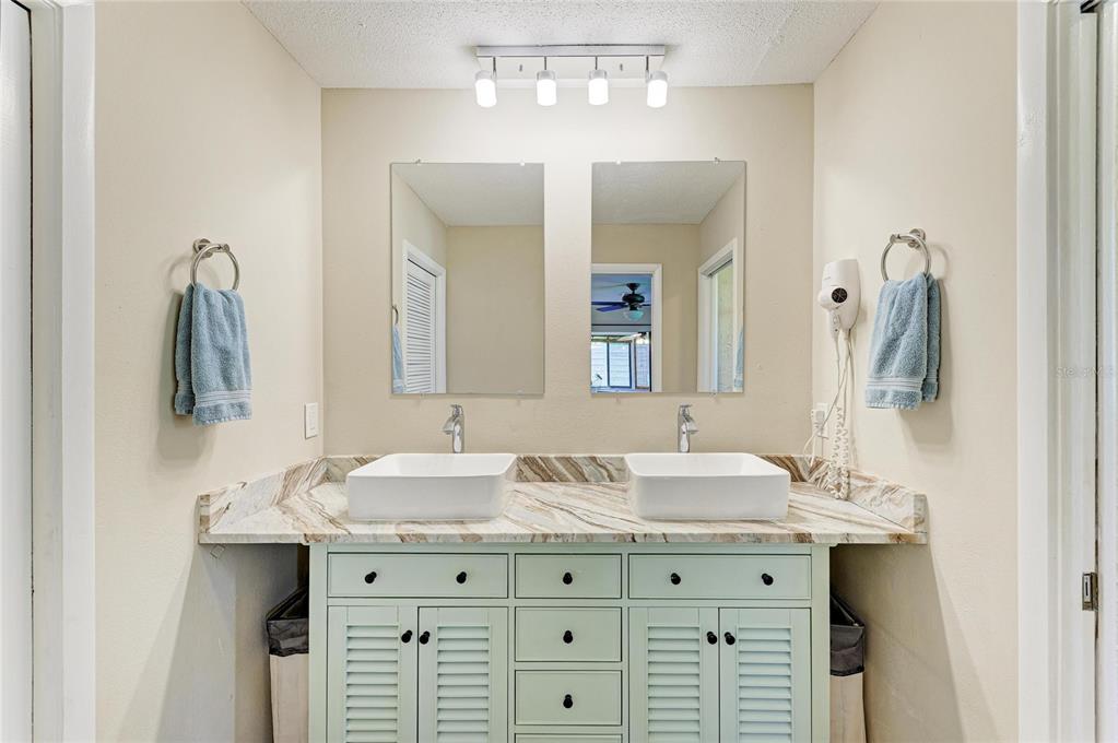 1184 Kenisco Road Venice, FL 34293 - Photo 23 of 47