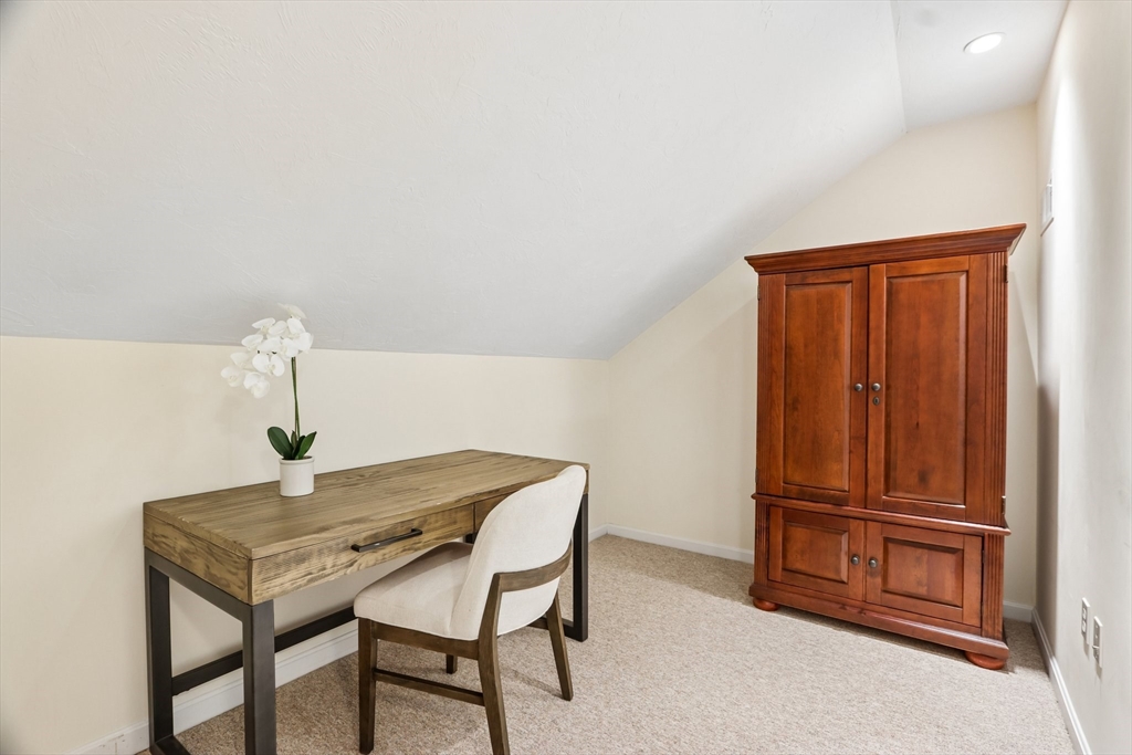 36 Fox Run Road, Unit 36 Blackstone, MA 01504 - Photo 21 of 34