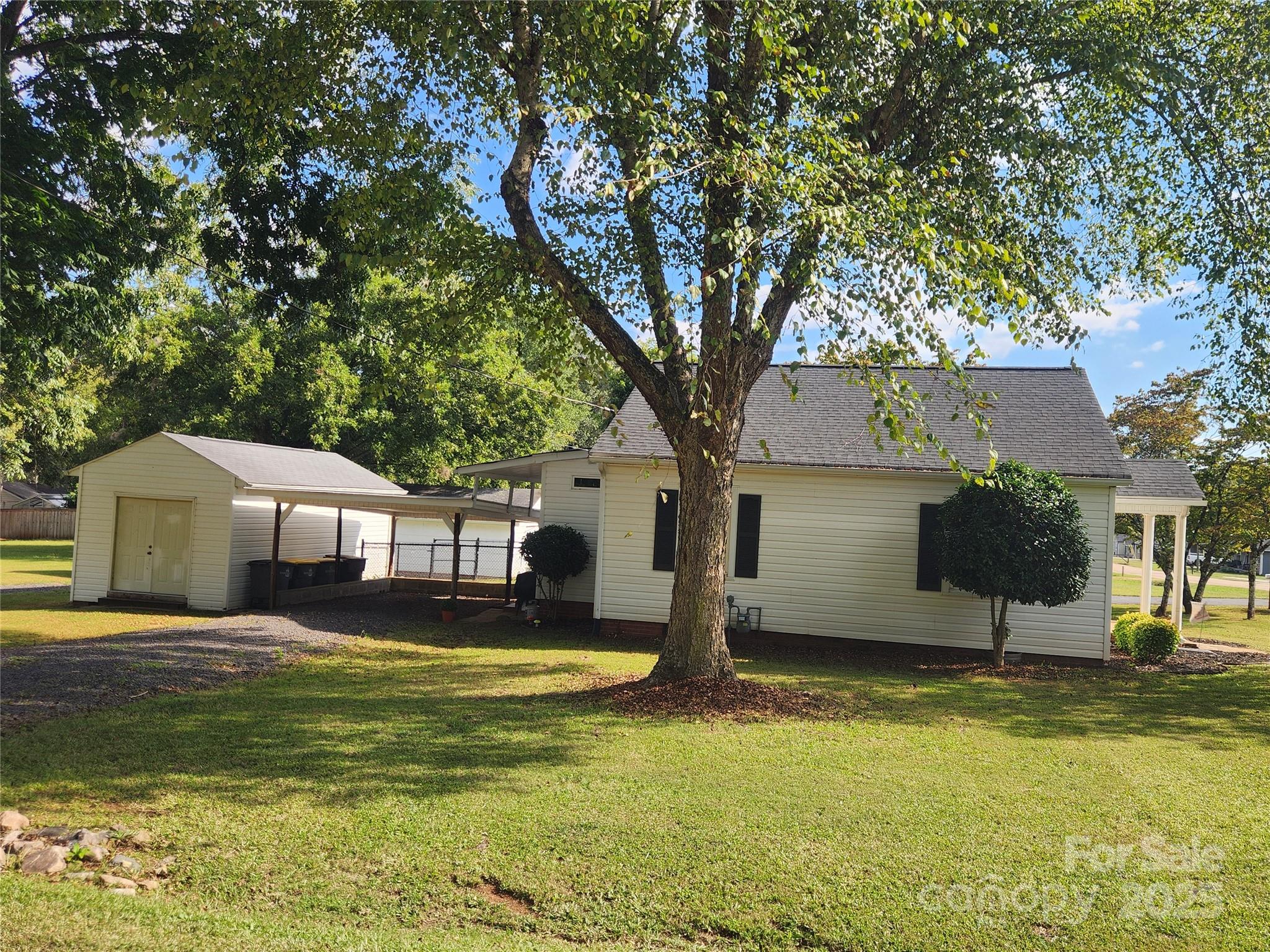 2301 South Ridge Avenue Kannapolis, NC 28083 - Photo 2 of 27 Gallery Image 2