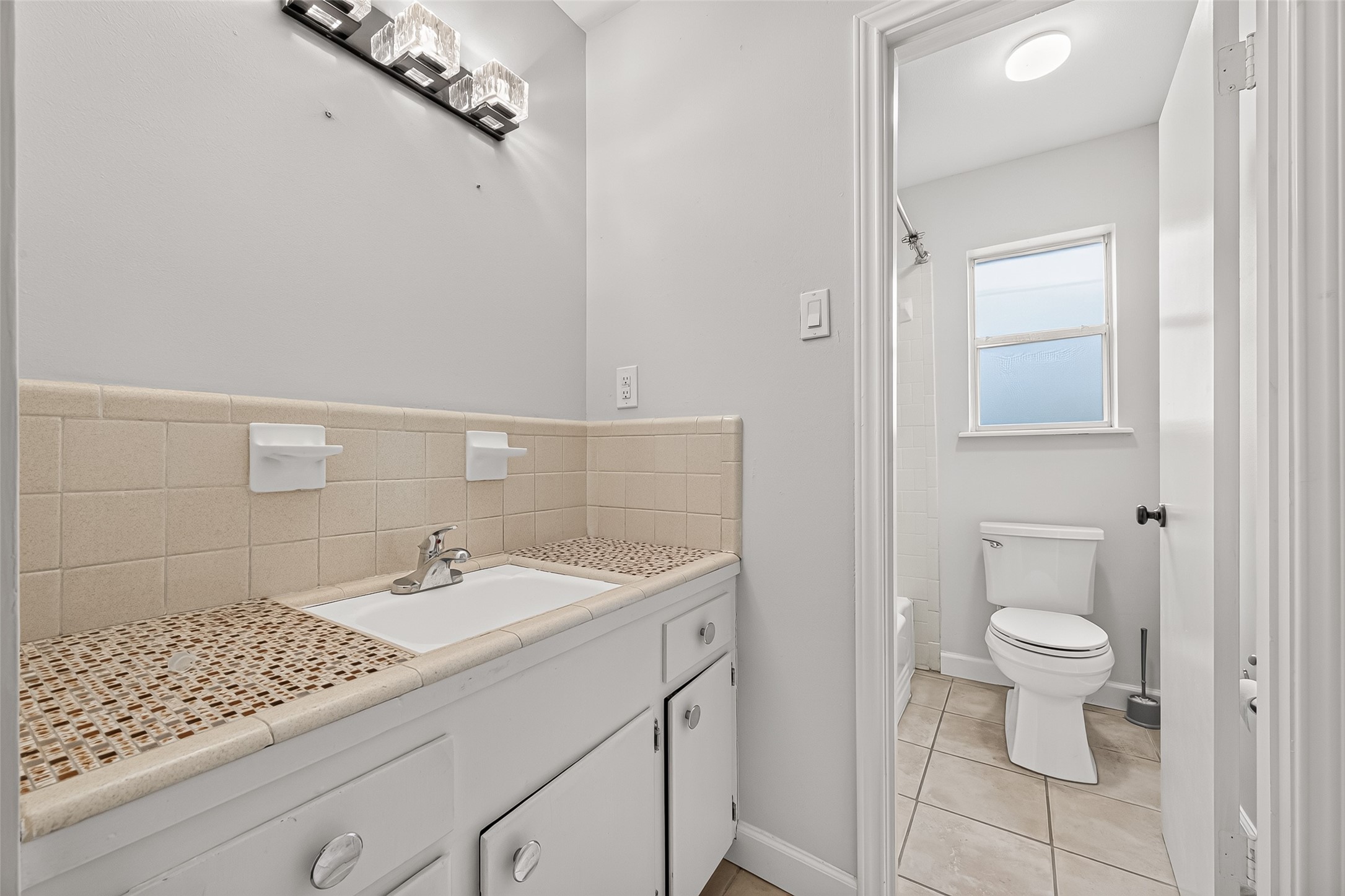 5921 Ariel Street Houston, TX 77074 - Photo 21 of 34