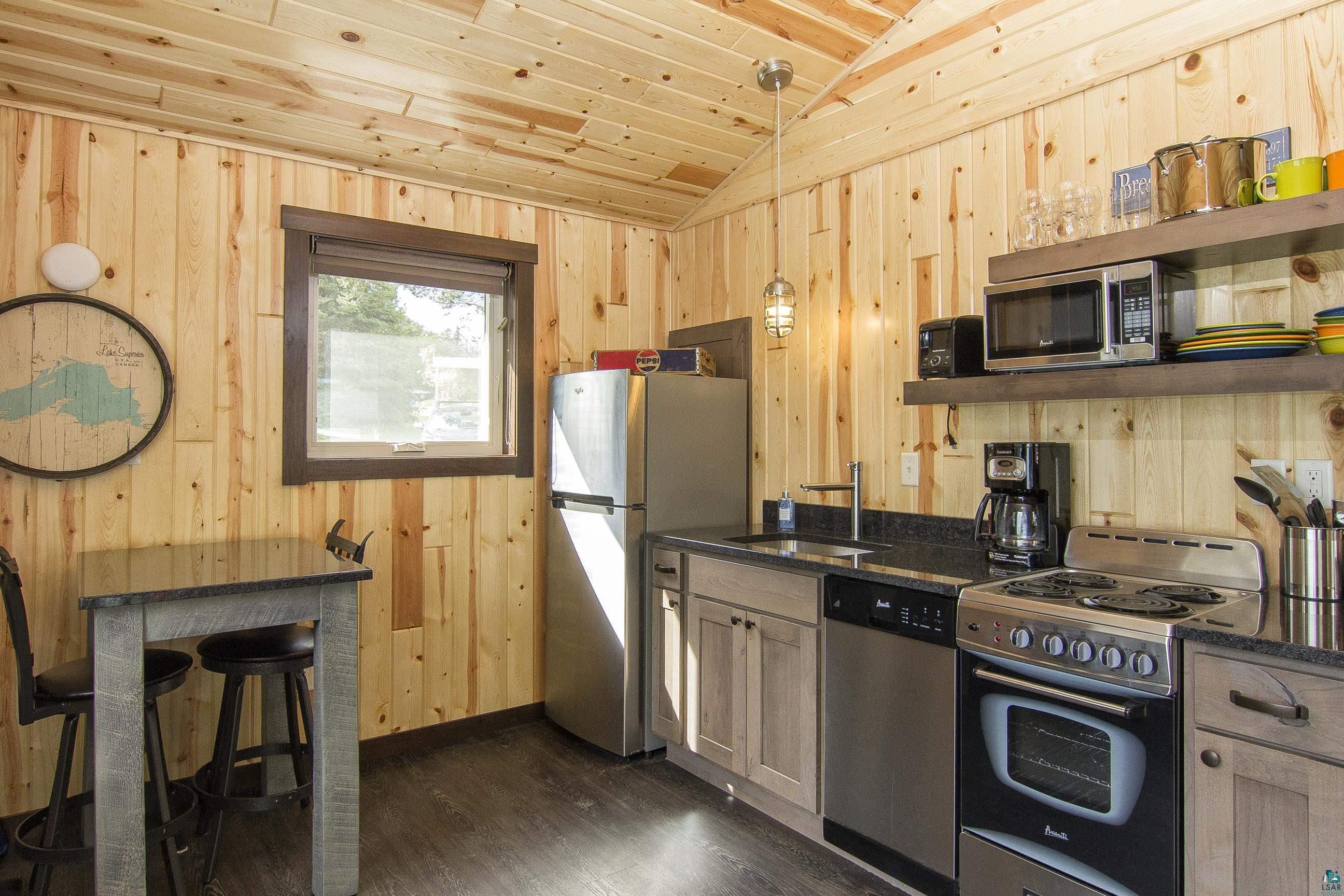 540 Old North Shore Road, Unit 5 Two Harbors, MN 55616 - Photo 9 of 16