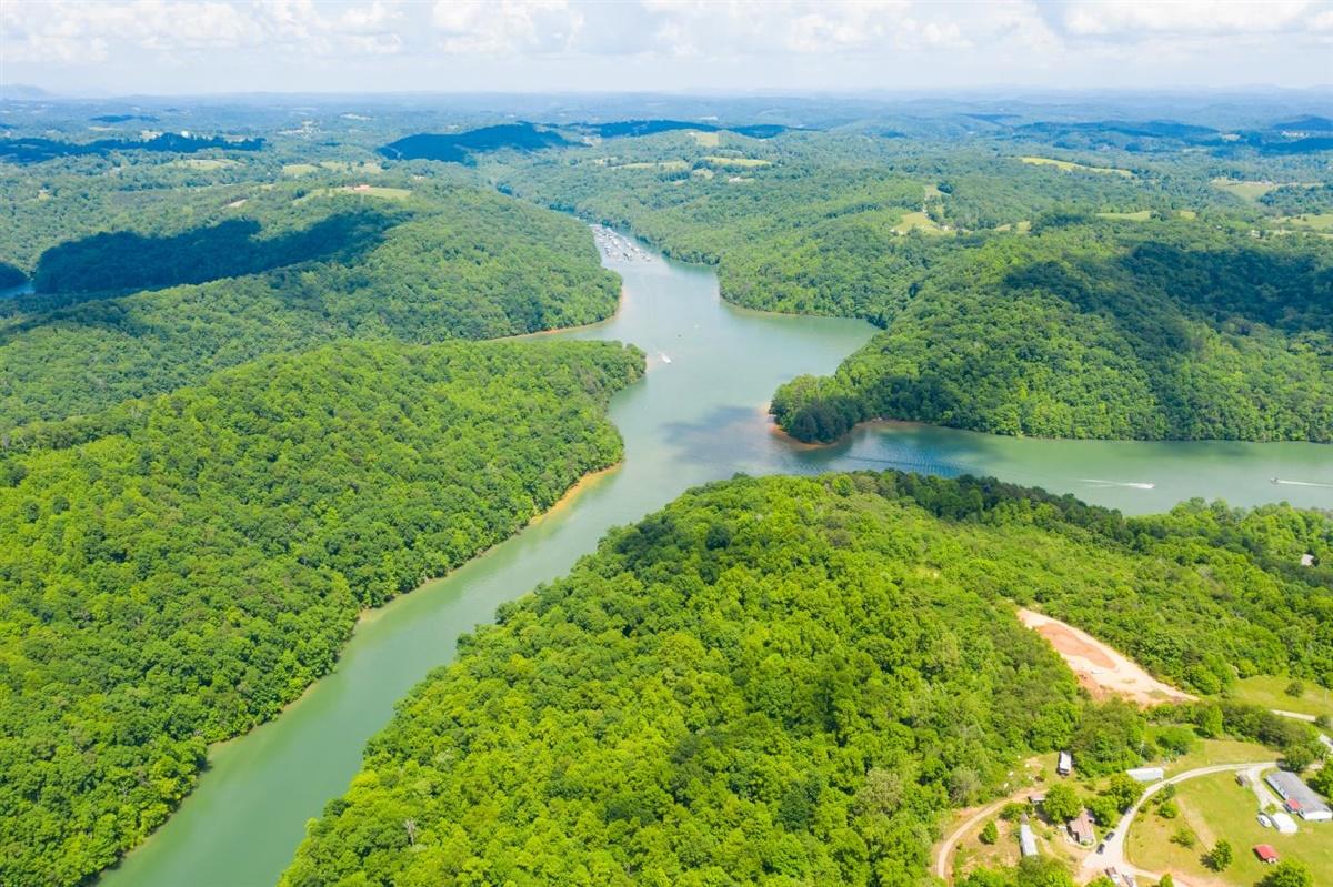 779 Landmark Road Jacksboro, TN 37757 - Photo 3 of 14 1-779-Landmark-Rd-Jacksboro-TN-7