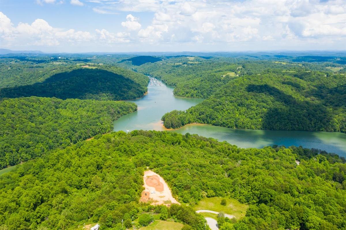 779 Landmark Road Jacksboro, TN 37757 - Photo 4 of 14 2-779-Landmark-Rd-Jacksboro-TN-1