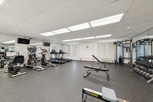 1 Renaissance Place, Unit 717 Palatine, IL 60067 - Photo 24 of 25