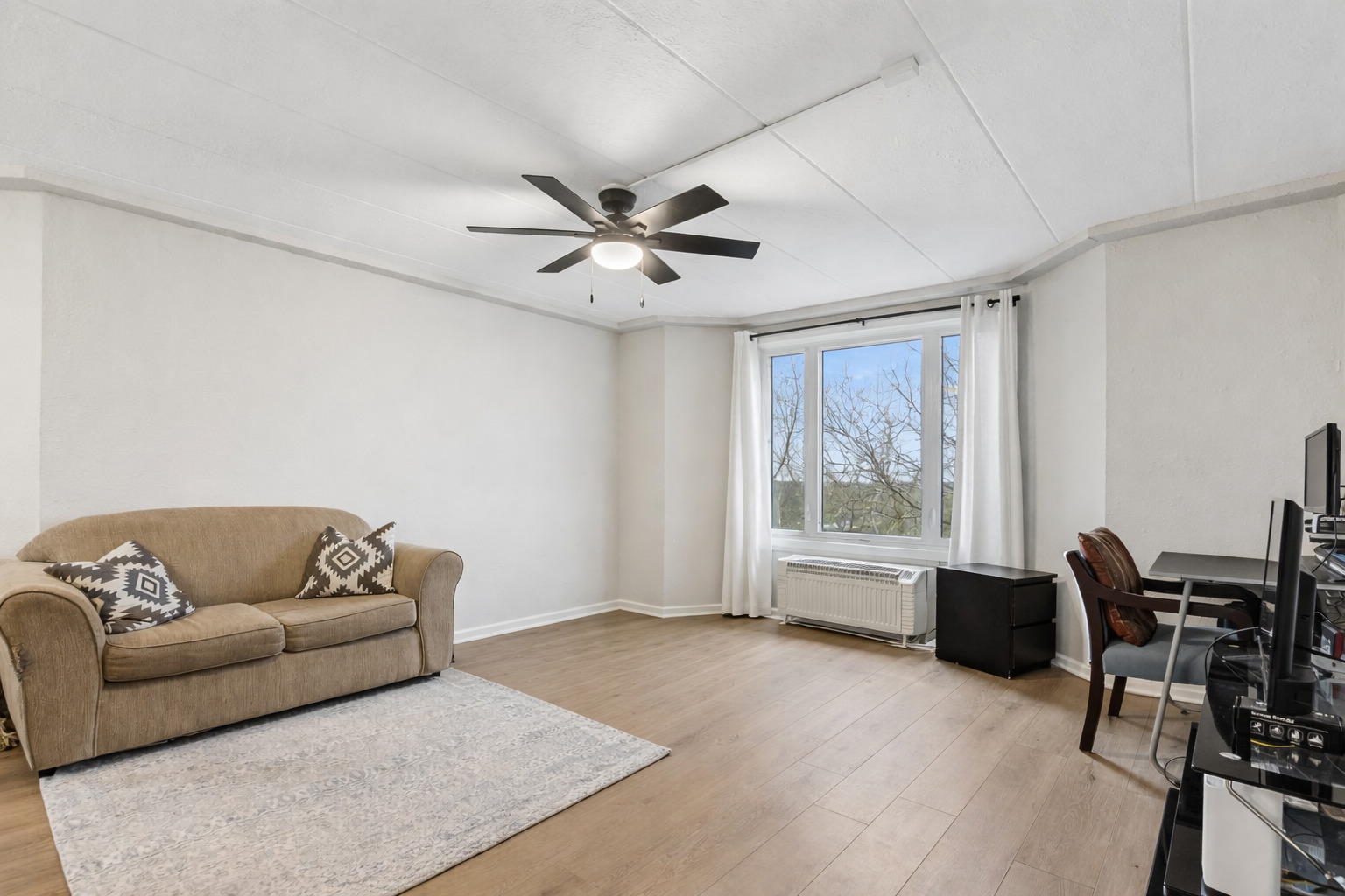 1 Renaissance Place, Unit 717 Palatine, IL 60067 - Photo 9 of 25