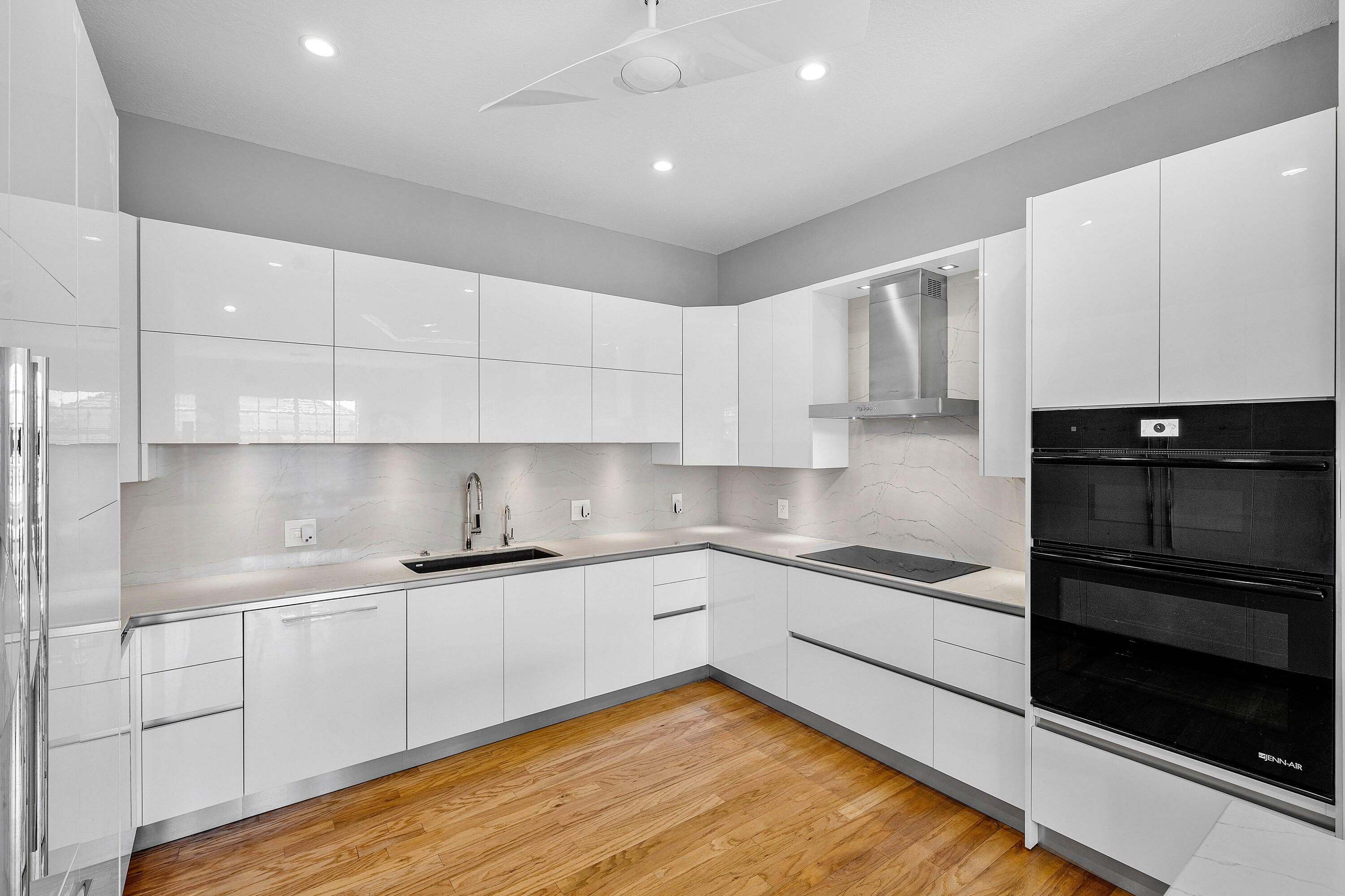 5196 Lake Catalina Drive, Unit B Boca Raton, FL 33496 - Photo 7 of 46 Kitchen