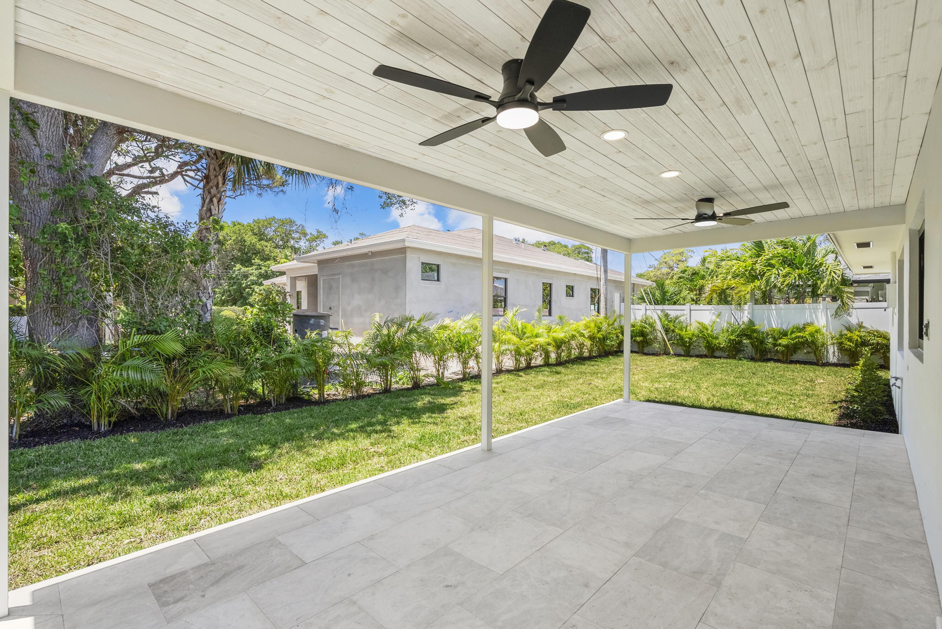 128 Norfolk Road Jupiter, FL 33469 - Photo 29 of 46 patio