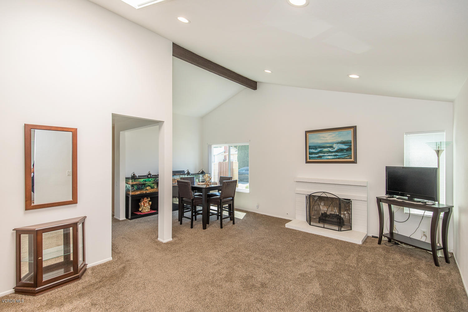5658 Bloomfield Street Simi Valley, CA 93063 - Photo 13 of 26 5658 Bloomfield St Simi Valley-large-004