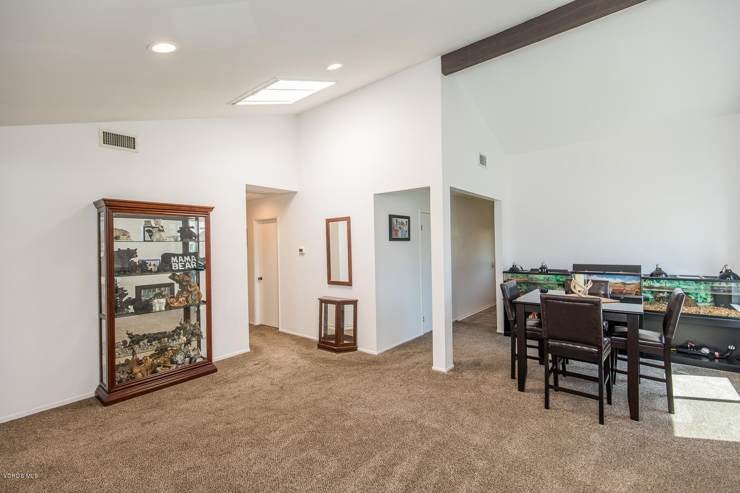 5658 Bloomfield Street Simi Valley, CA 93063 - Photo 15 of 26 5658 Bloomfield St Simi Valley-large-006