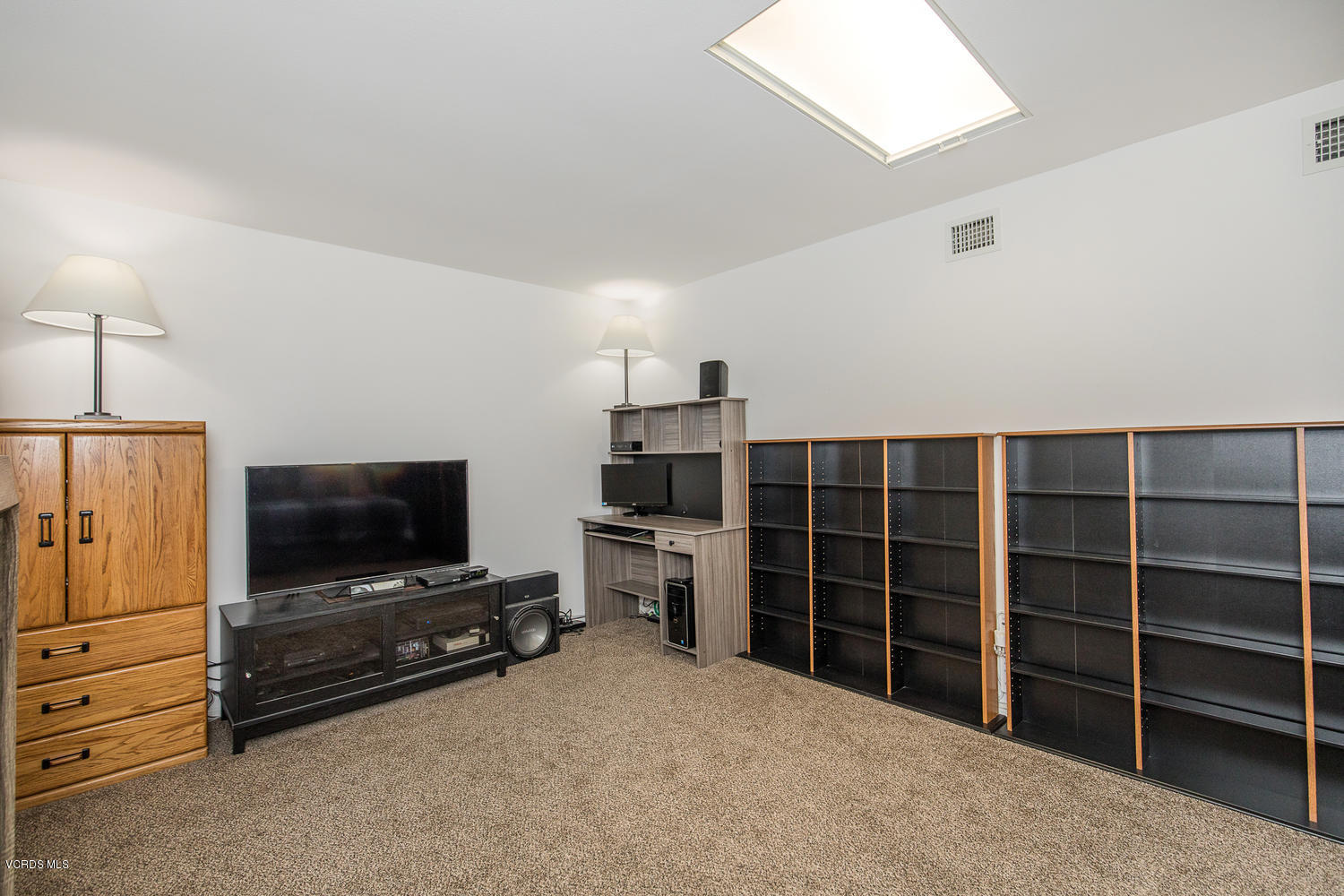 5658 Bloomfield Street Simi Valley, CA 93063 - Photo 20 of 26 5658 Bloomfield St Simi Valley-large-012