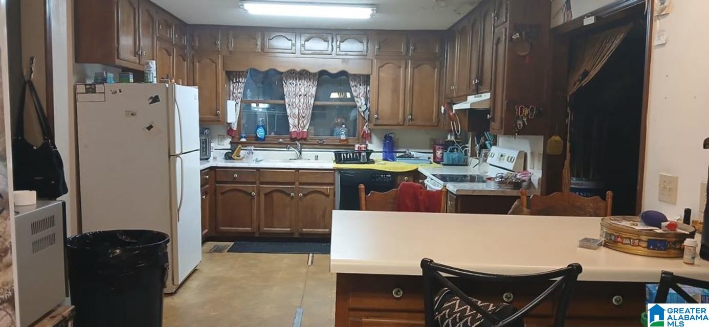 8041 Brookwood Road Pinson, AL 35126 - Photo 8 of 24