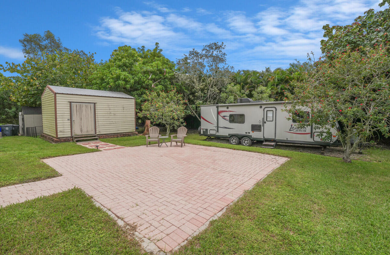 13218 86th Road North West Palm Beach, FL 33412 - Photo 55 of 69 Man cave shed view