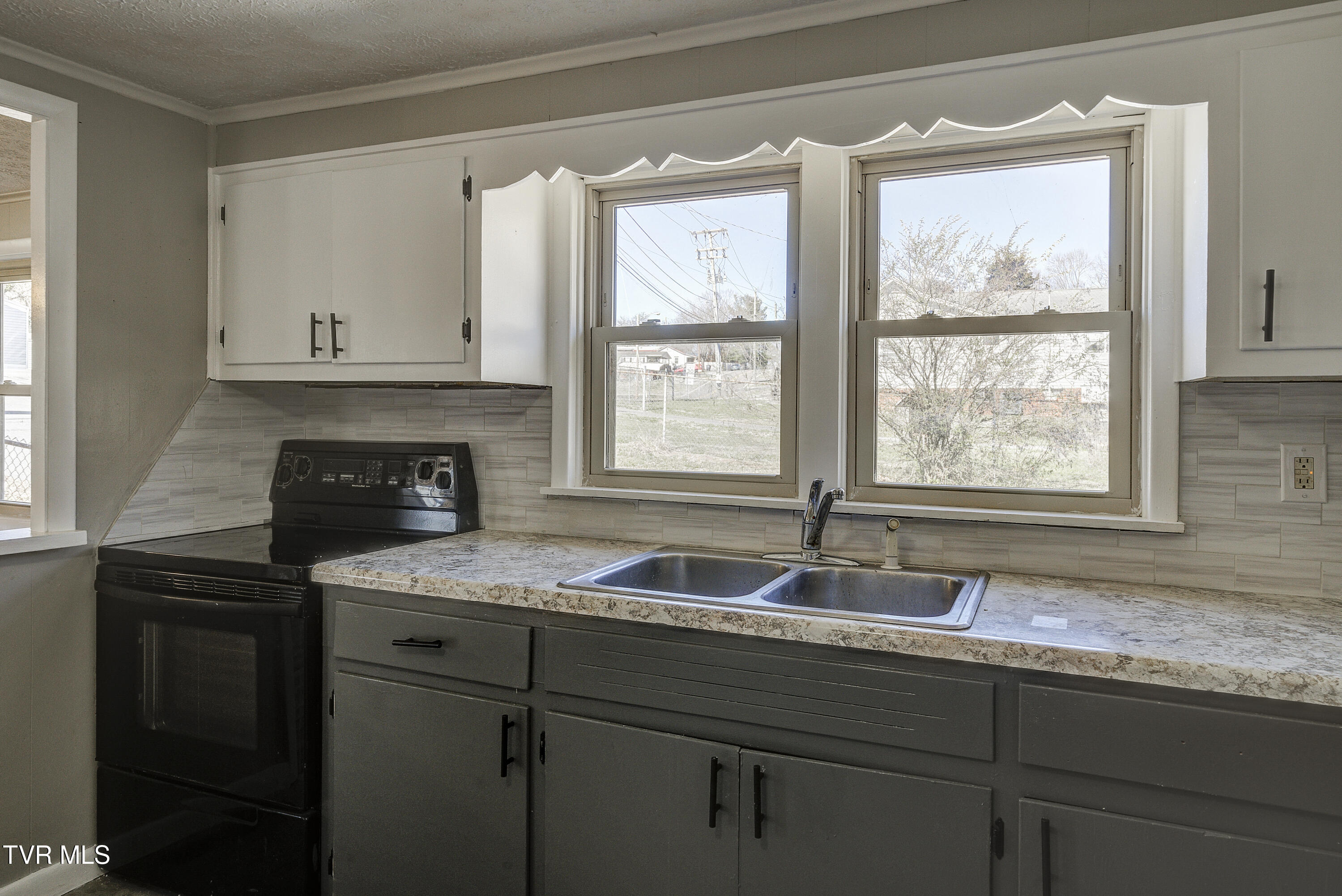 1237 Fairview Avenue Kingsport, TN 37660 - Photo 12 of 40 Fairview-9