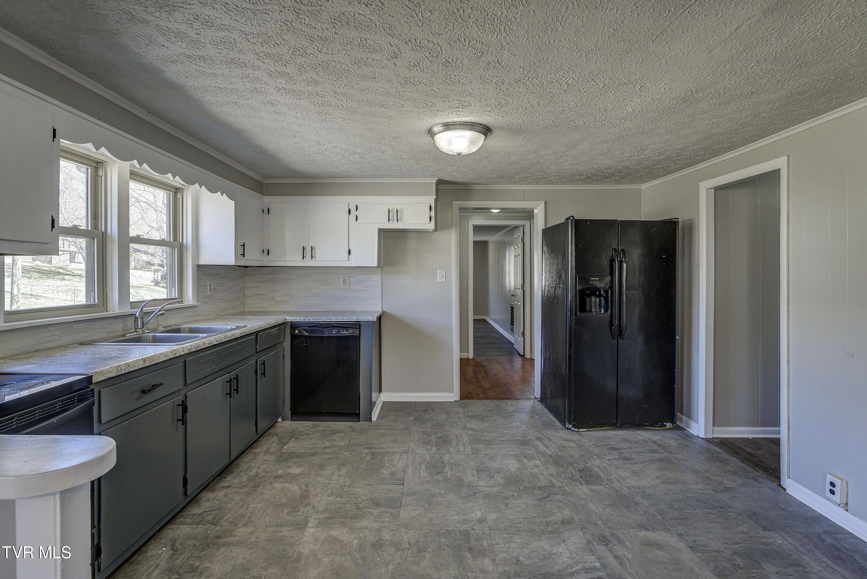 1237 Fairview Avenue Kingsport, TN 37660 - Photo 8 of 40 Fairview-5