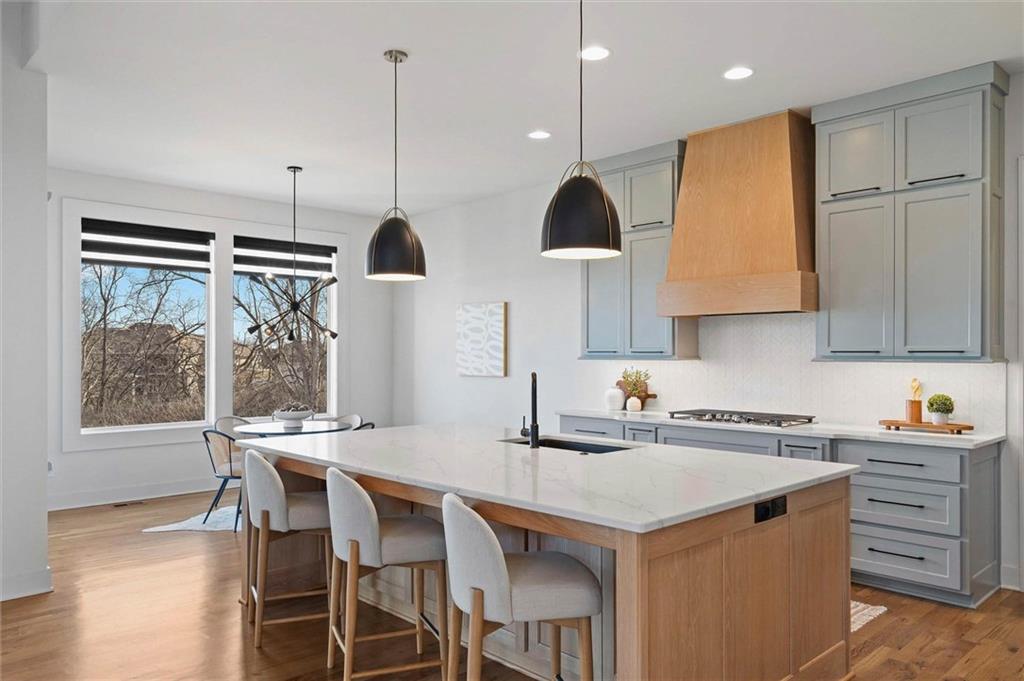 8181 Valley Road Lenexa, KS 66220 - Photo 3 of 44