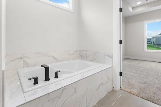 $525,000 | 1516 Southwest Arborpark Terrace, Lee's Summit, MO 64082