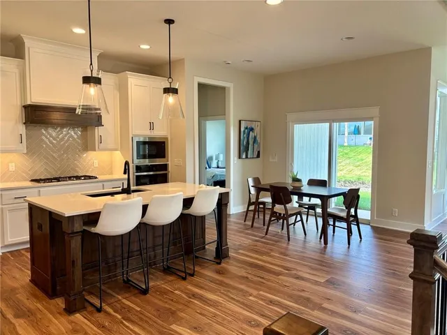 $525,000 | 1516 Southwest Arborpark Terrace, Lee's Summit, MO 64082