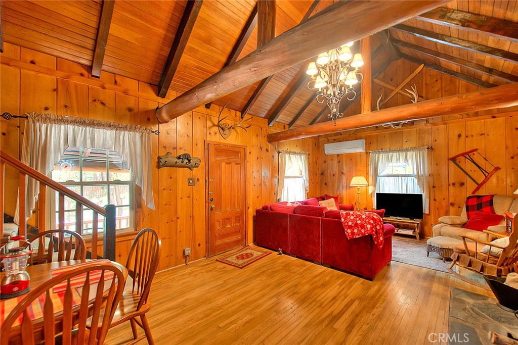 5926 Pine Street Wrightwood, CA 92397 - Photo 41 of 66 a room with furniture