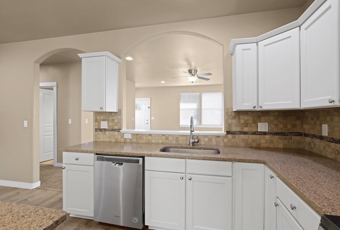 1467 Spring Street Medford, OR 97504 - Photo 16 of 31 IMG_1618