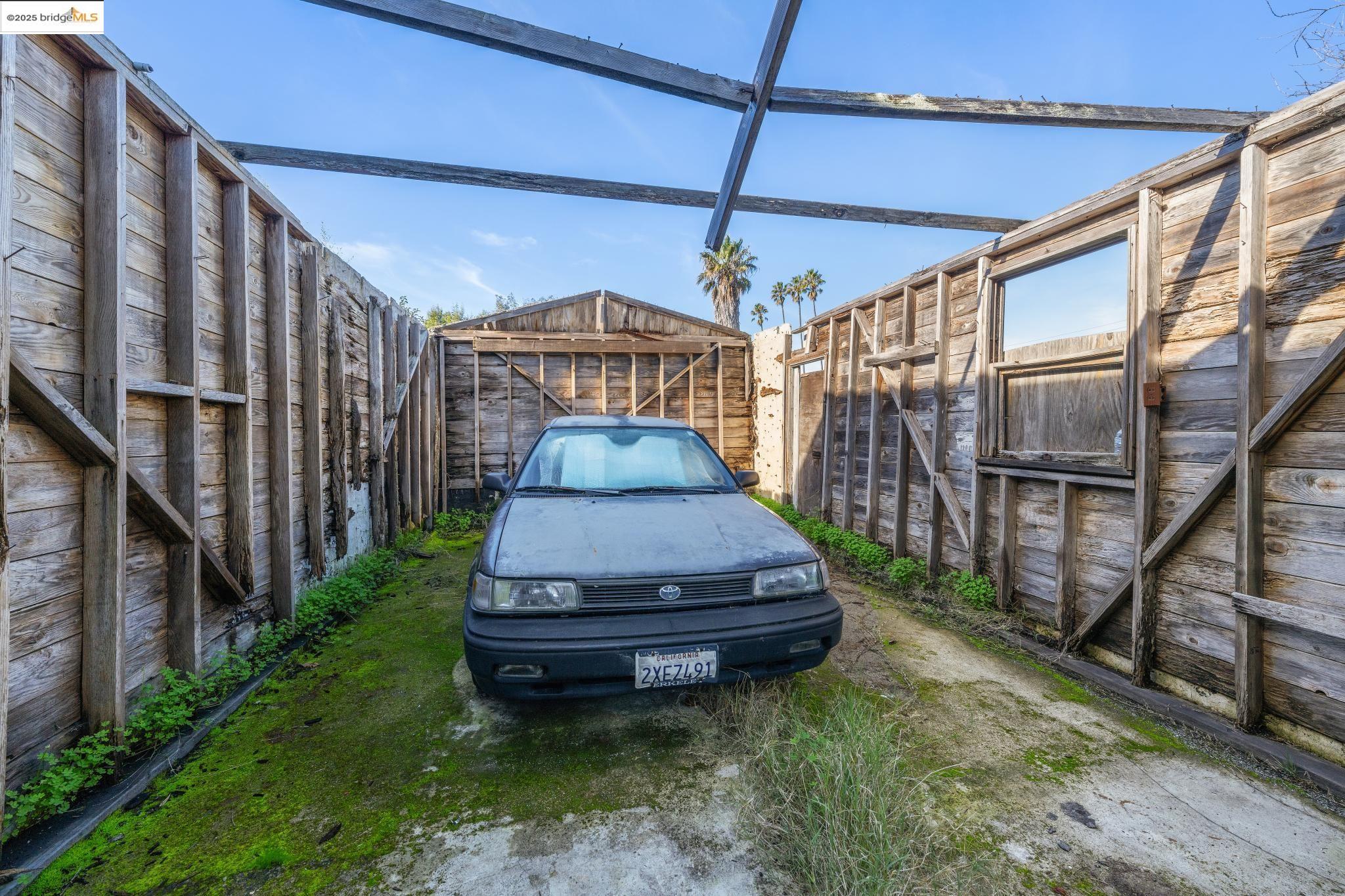3032 Mabel Street Berkeley, CA 94702 - Photo 7 of 25 a house view with a garden space