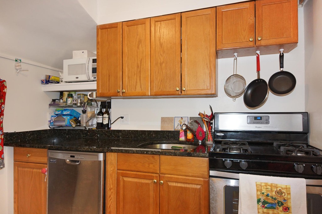 10 Appleby Road Wellesley, MA 02482 - Photo 19 of 28 Gallery Image 19