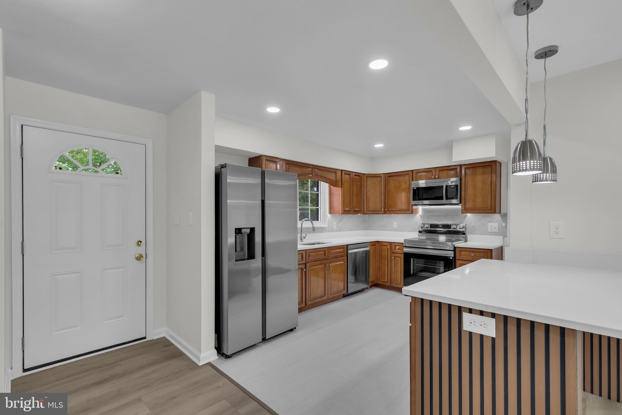 5907 Camberly Avenue Springfield, VA 22150 - Photo 10 of 37