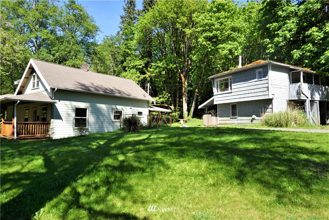 3826 Tracyton Beach Road Northwest Bremerton, WA 98310 - Photo 3 of 40 Gallery Image 3