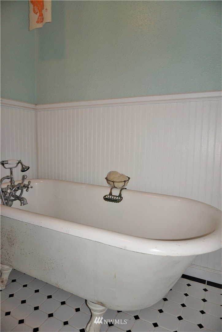 3826 Tracyton Beach Road Northwest Bremerton, WA 98310 - Photo 22 of 40 Gallery Image 22