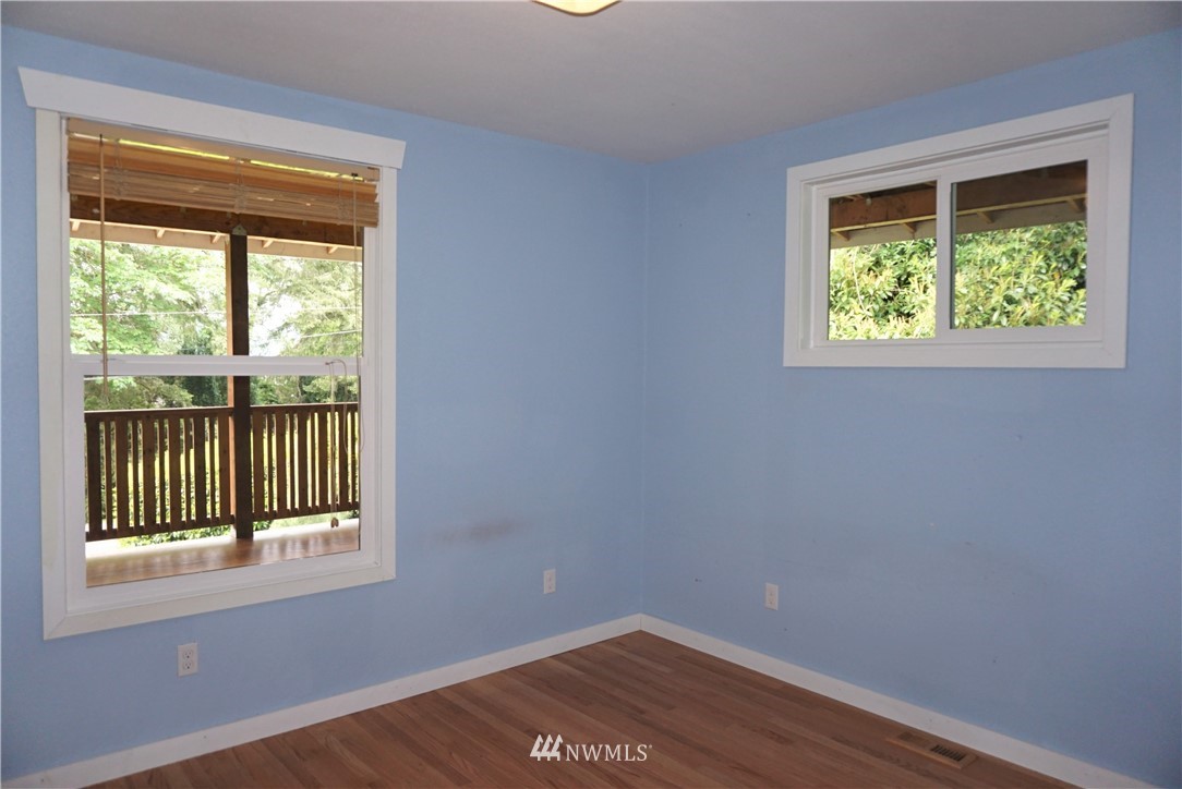 3826 Tracyton Beach Road Northwest Bremerton, WA 98310 - Photo 23 of 40 Gallery Image 23