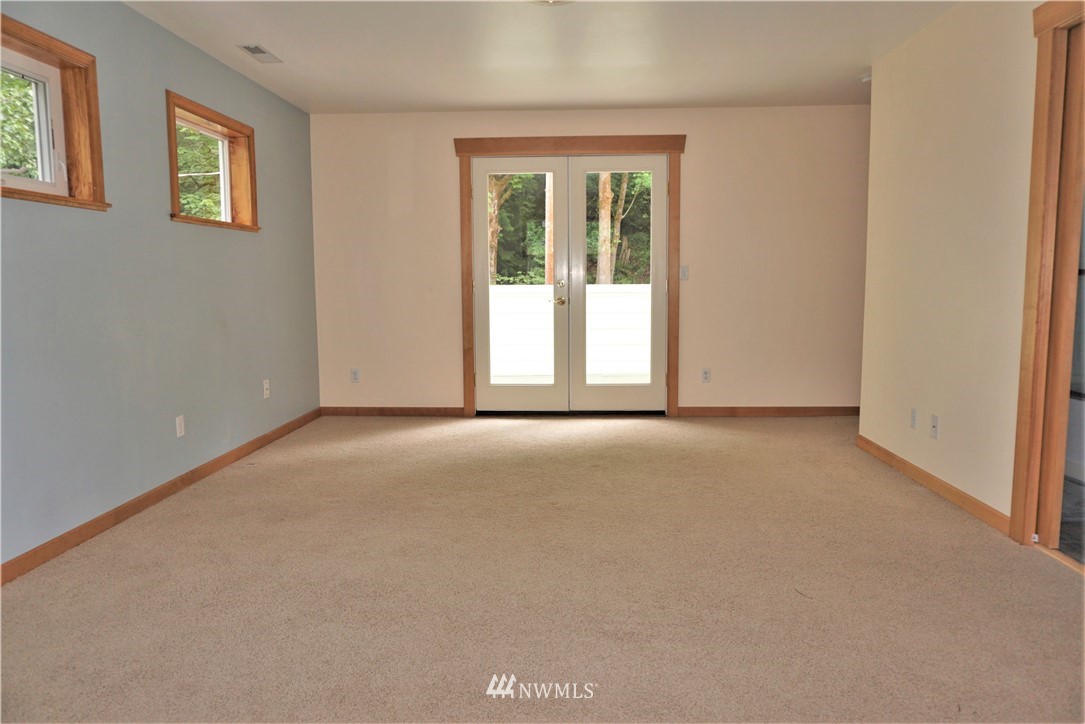 3826 Tracyton Beach Road Northwest Bremerton, WA 98310 - Photo 29 of 40 Gallery Image 29