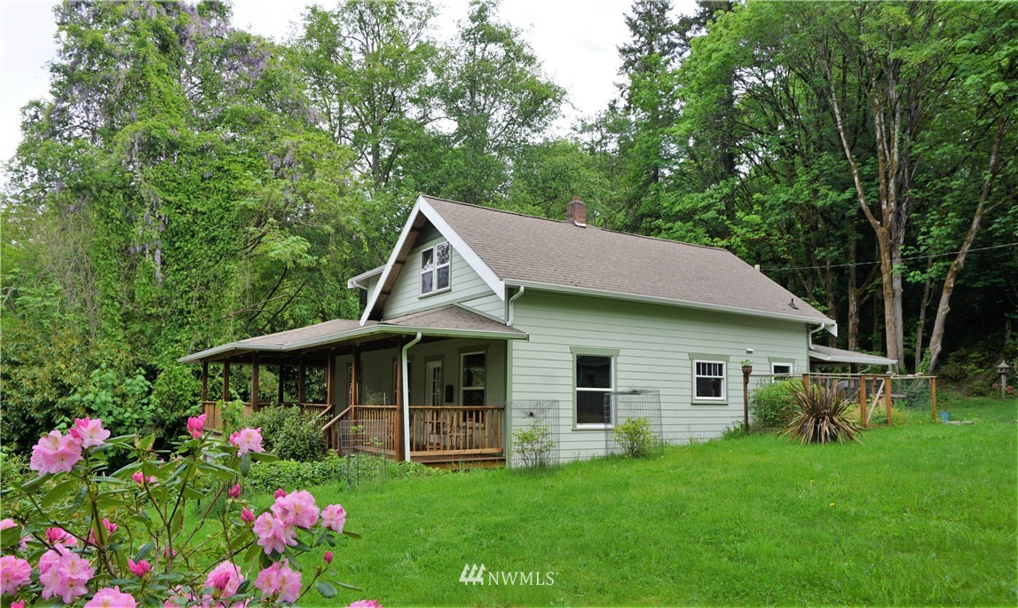 3826 Tracyton Beach Road Northwest Bremerton, WA 98310 - Photo 6 of 40 Gallery Image 6