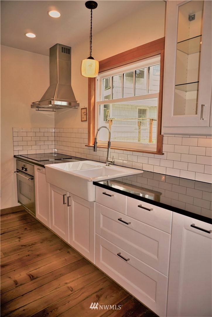 3826 Tracyton Beach Road Northwest Bremerton, WA 98310 - Photo 10 of 40 Gallery Image 10