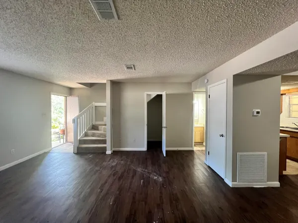 $1,250 | 2406 Ramblewood Court, Unit B, Tallahassee, FL 32303