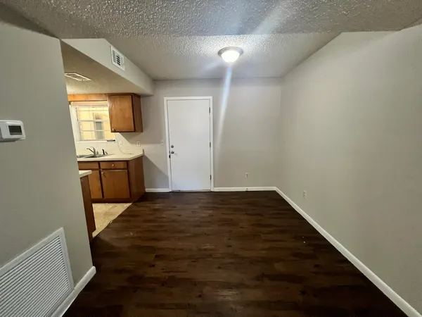 $1,250 | 2406 Ramblewood Court, Unit B, Tallahassee, FL 32303