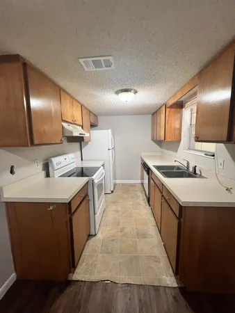 $1,250 | 2406 Ramblewood Court, Unit B, Tallahassee, FL 32303