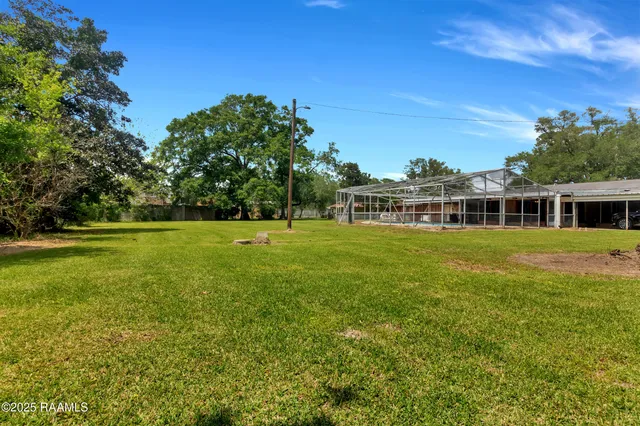 $320,000 | 617 Cemetery Road, St. Martinville, LA 70582