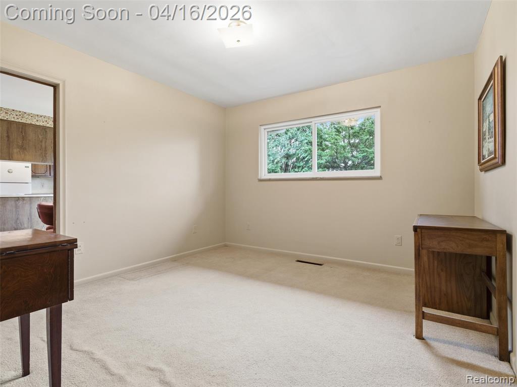 192 Booth Road Troy, MI 48085 - Photo 27 of 37