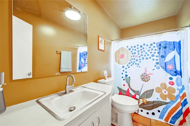 $1,800 | 9252 Farm To Market Road 949, Cat Spring, TX 78933