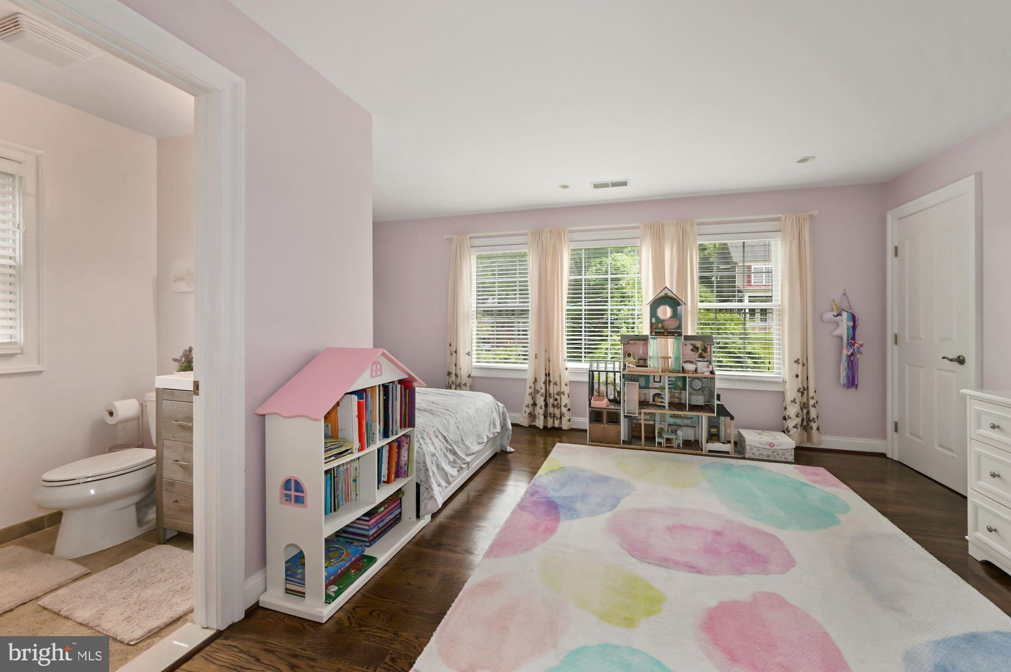 6005 Selvyn Road Bethesda, MD 20817 - Photo 44 of 65 Secondary Bedroom #3 w/ Bathroom