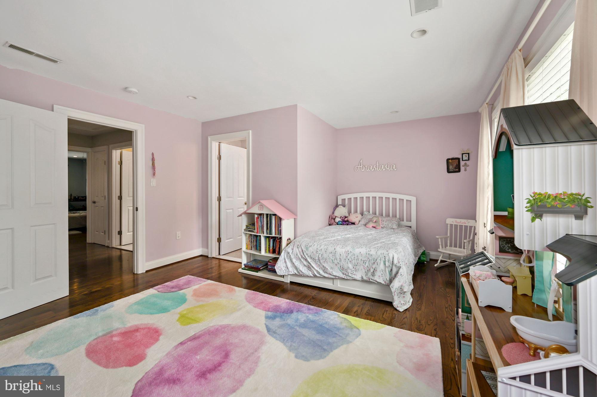 6005 Selvyn Road Bethesda, MD 20817 - Photo 45 of 65 Secondary Bedroom