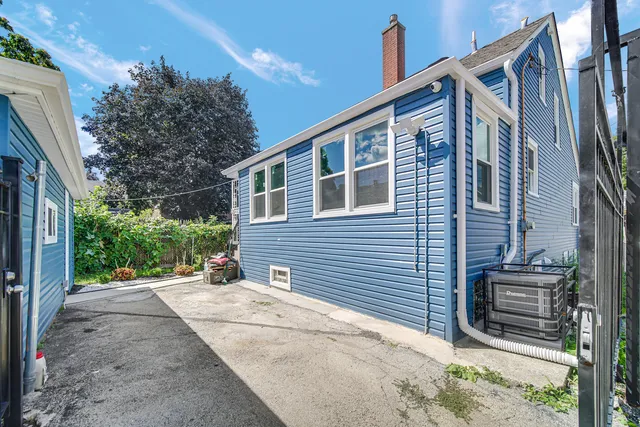 $294,900 | 35 South 16th Avenue, Maywood, IL 60153