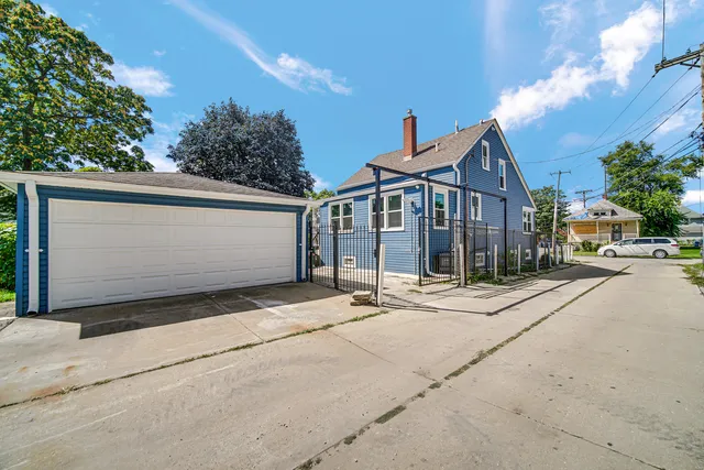 $294,900 | 35 South 16th Avenue, Maywood, IL 60153