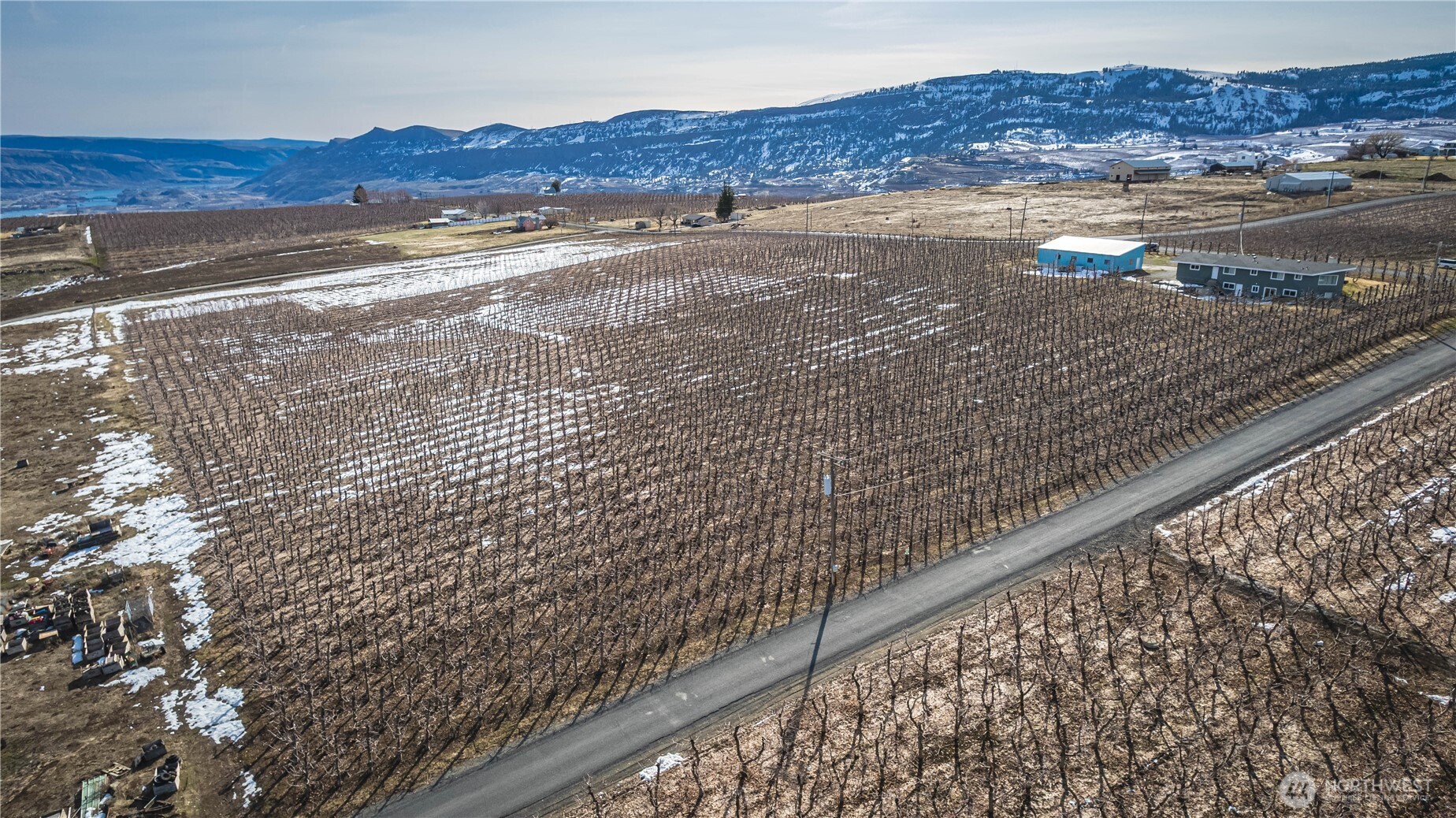 2-b 12 Gudmundson Road Wenatchee, WA 98801 - Photo 4 of 11 a view of an outdoor space and mountain view