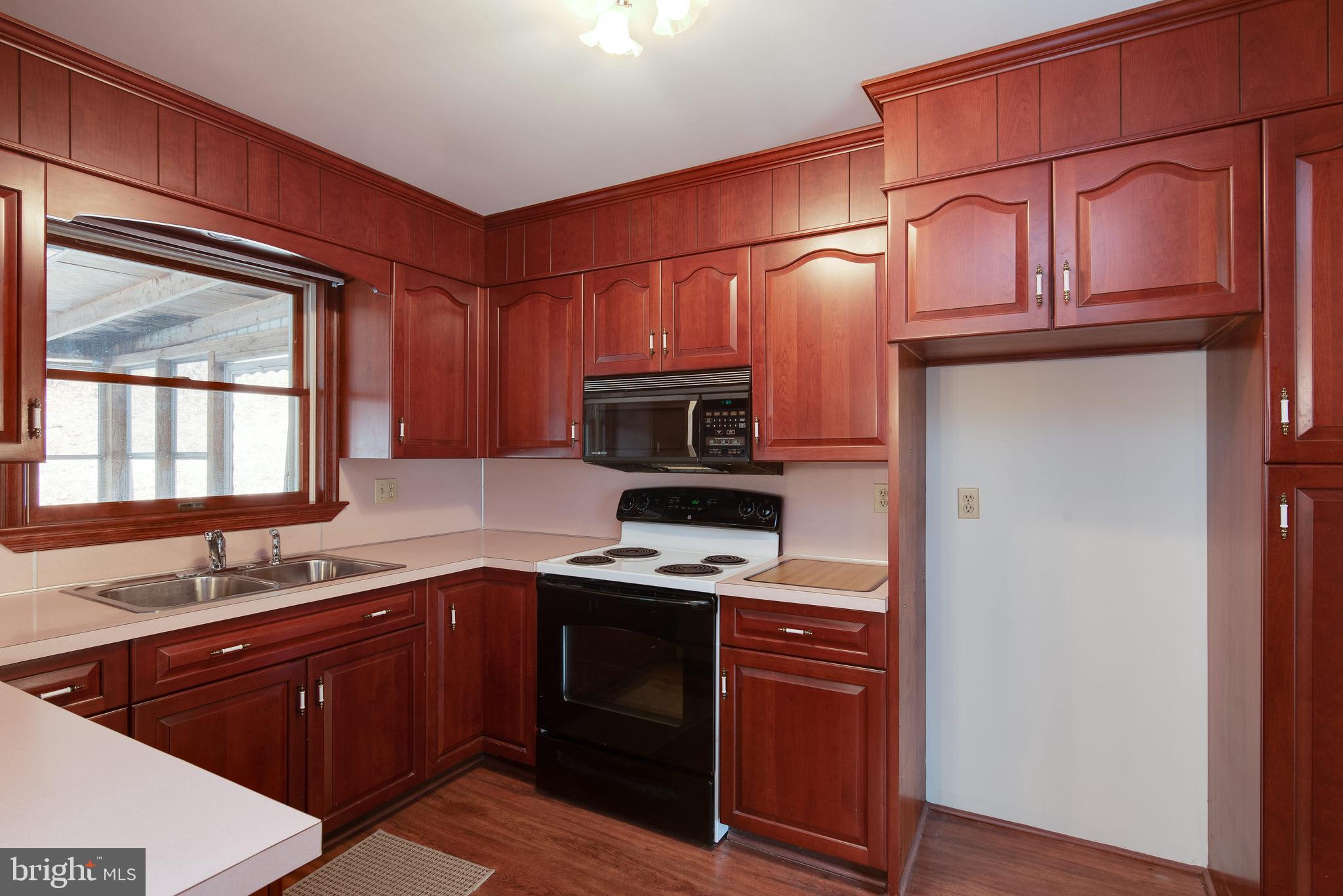 340 Witmer Road Mohnton, PA 19540 - Photo 19 of 35 Kitchen