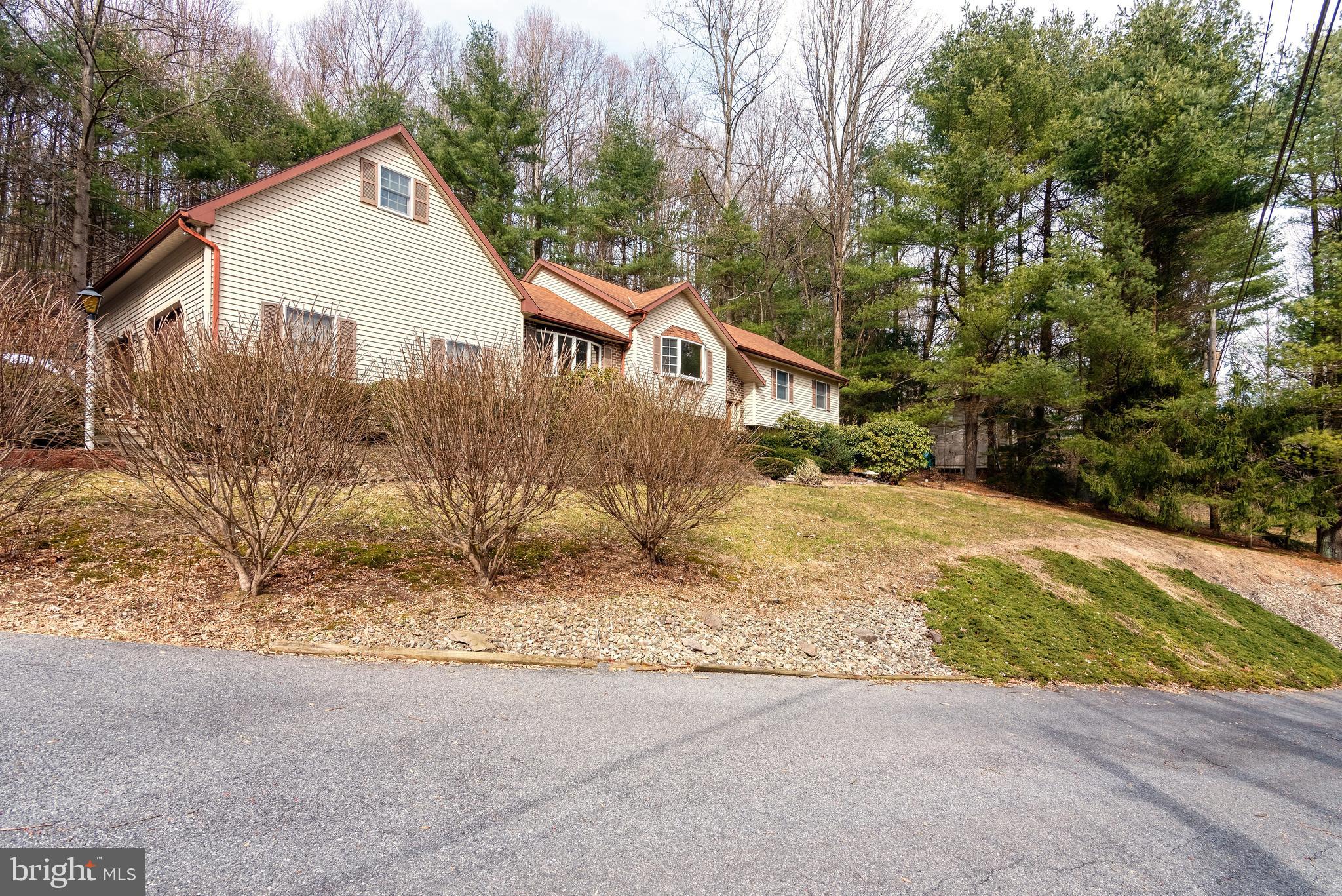 340 Witmer Road Mohnton, PA 19540 - Photo 6 of 35