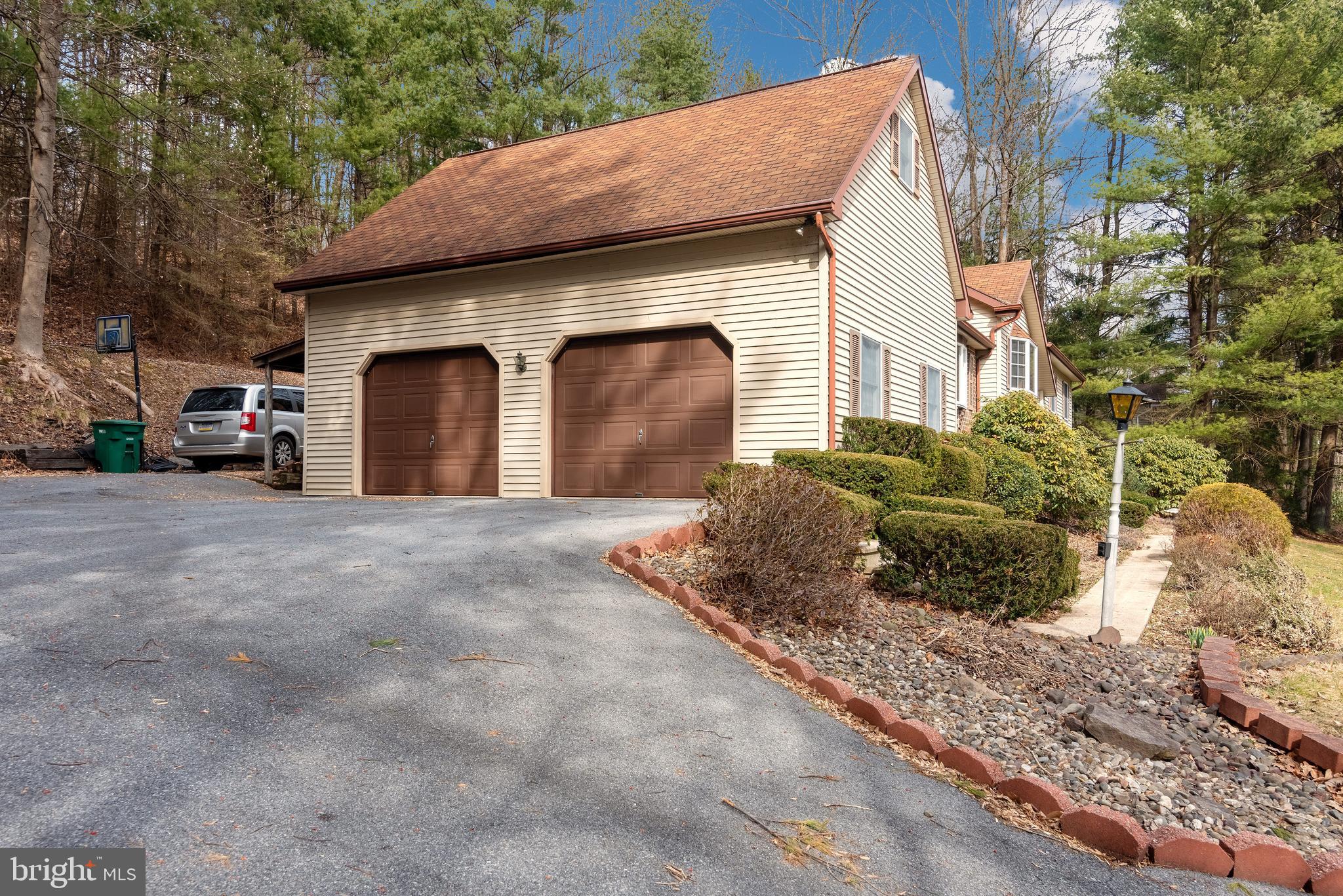 340 Witmer Road Mohnton, PA 19540 - Photo 7 of 35 Driveway allows you to pull behind home