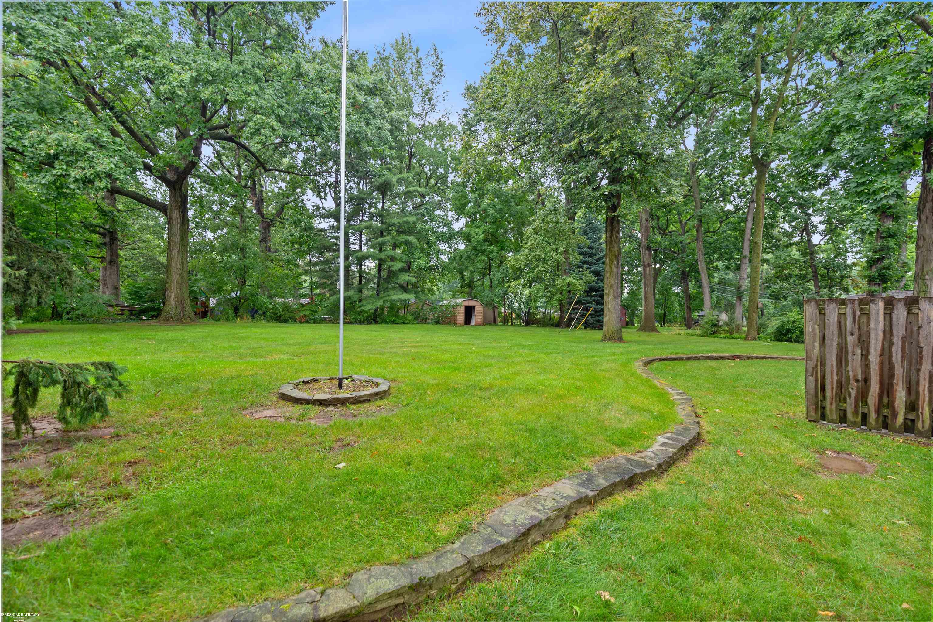 240 Montmorency Road Rochester Hills, MI 48307 - Photo 38 of 40