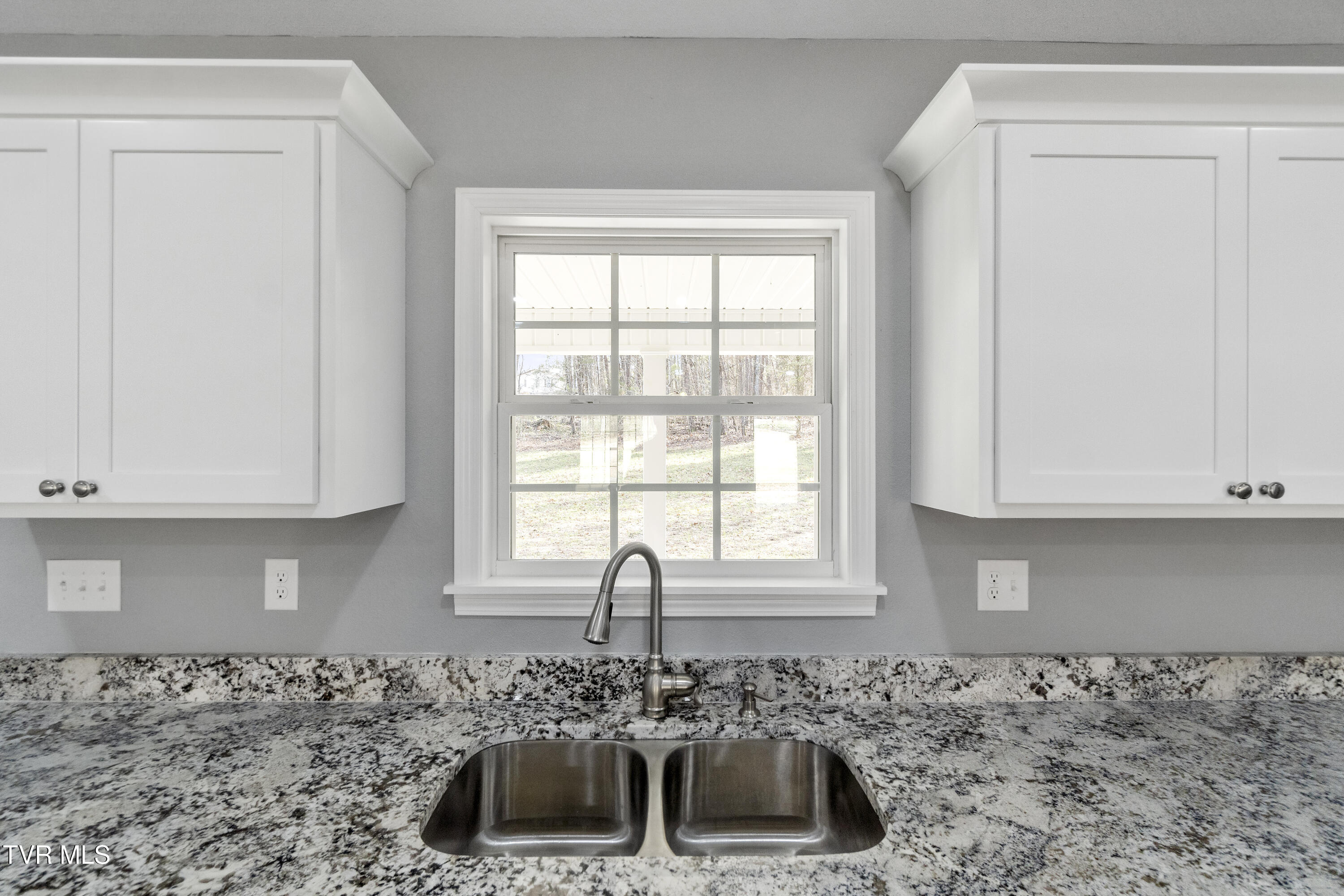 960 East Allens Bridge Road Greeneville, TN 37743 - Photo 12 of 61 DSC08117